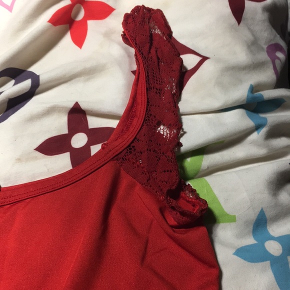 Red lace top - Picture 4 of 5